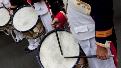 why do japanese marching bands have two drum majors